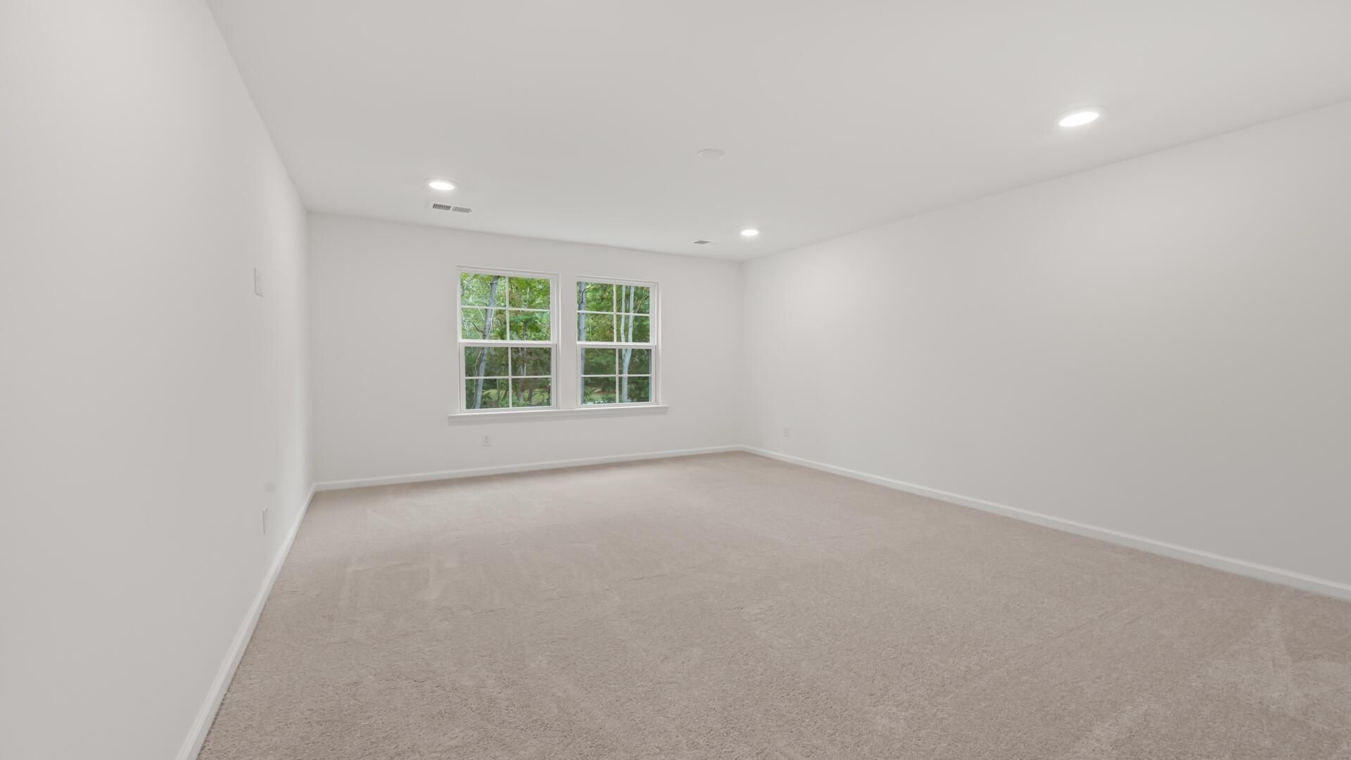 436 Cadbury Loop Photo 16