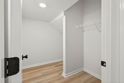 436 Cadbury Loop photo 4