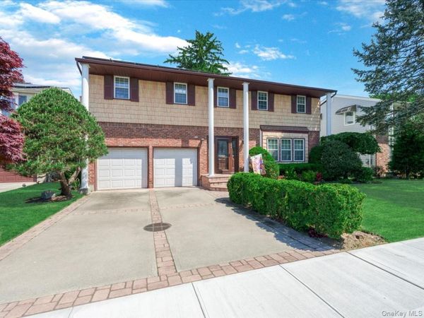 254 Meredith Lane , West Hempstead, NY 11552
