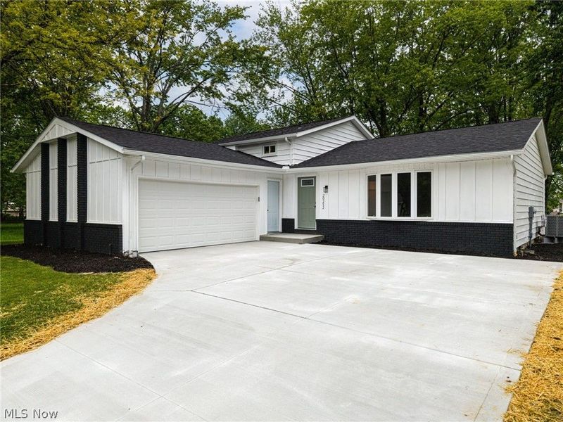 20252 Birchwood Lane, Strongsville, OH 44149 Photo 3