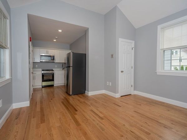 293 Fayette St, Unit 6, Quincy, MA 02170