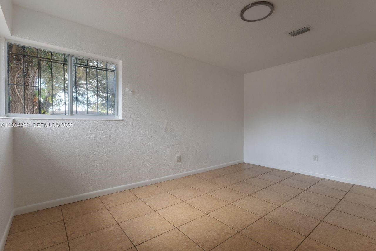 1301 NE 153rd St, Unit 1301, North Miami Beach, FL 33162 Photo