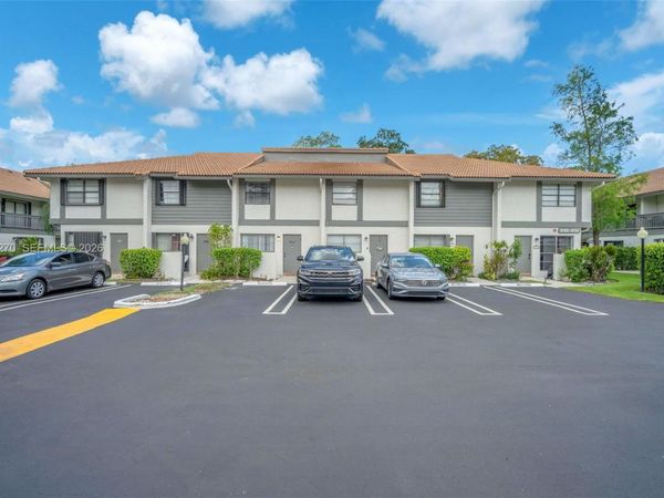9764 NW 14th St, Unit 23, Coral Springs, FL 33071