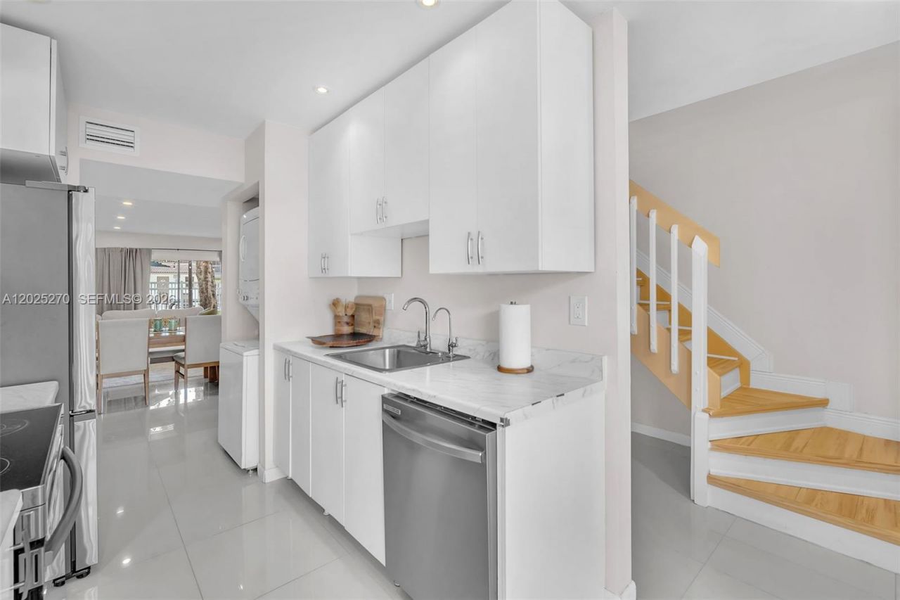 9764 NW 14th St , Unit 23, Coral Springs, FL 33071 Photo