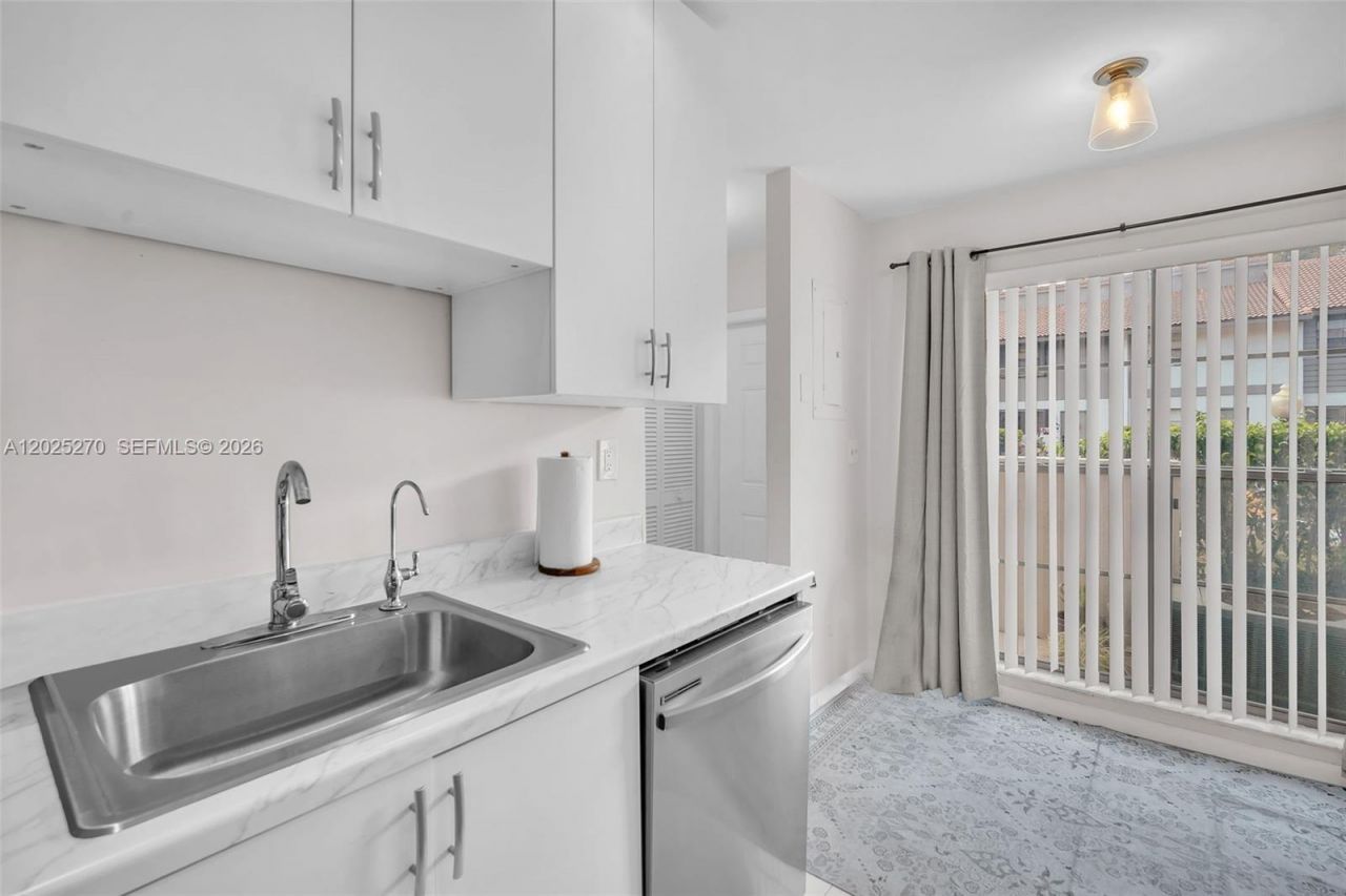 9764 NW 14th St, Unit 23, Coral Springs, FL 33071 Photo