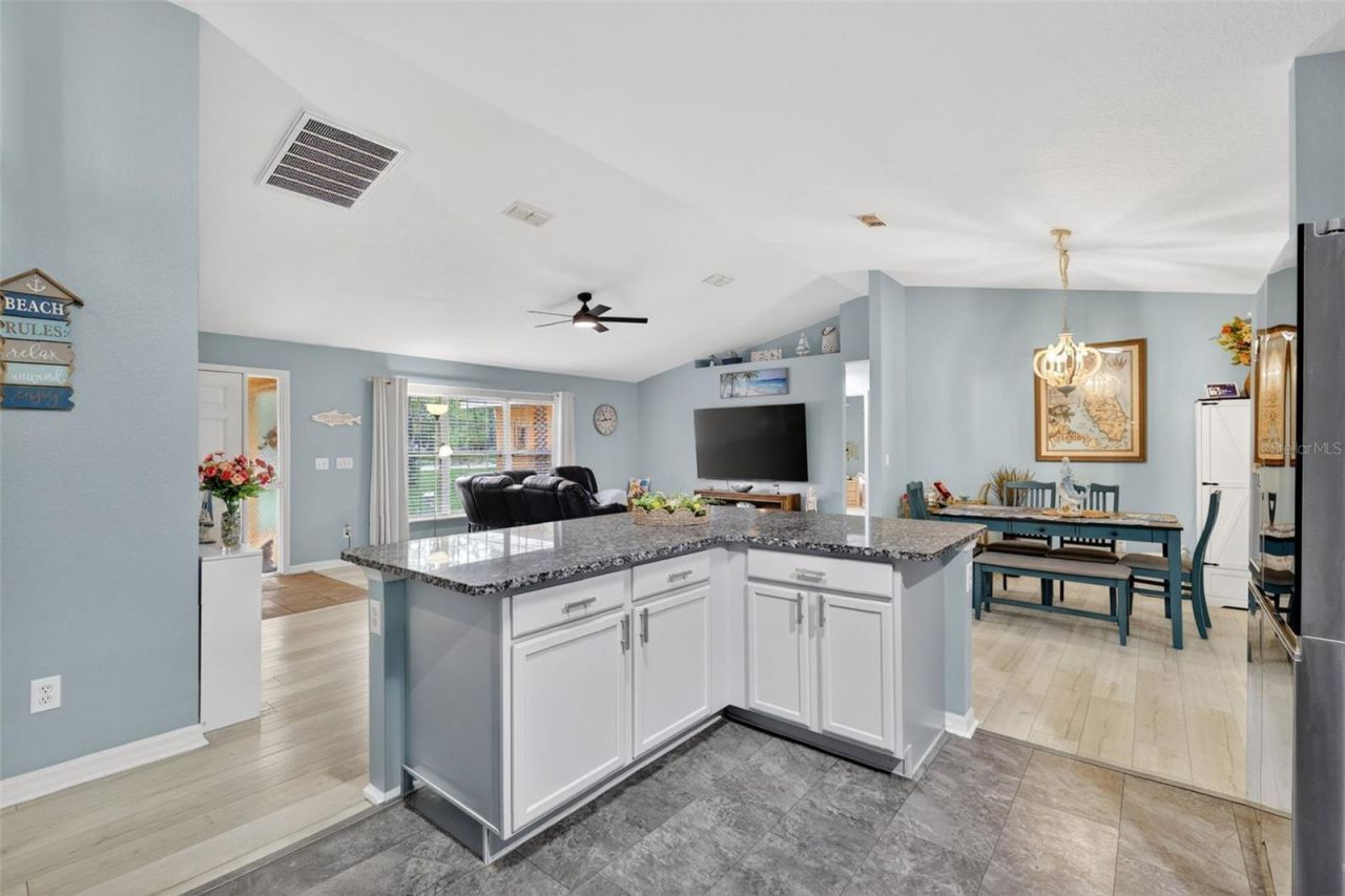 18018 SW 68th Loop, Dunnellon, FL 34432 Photo