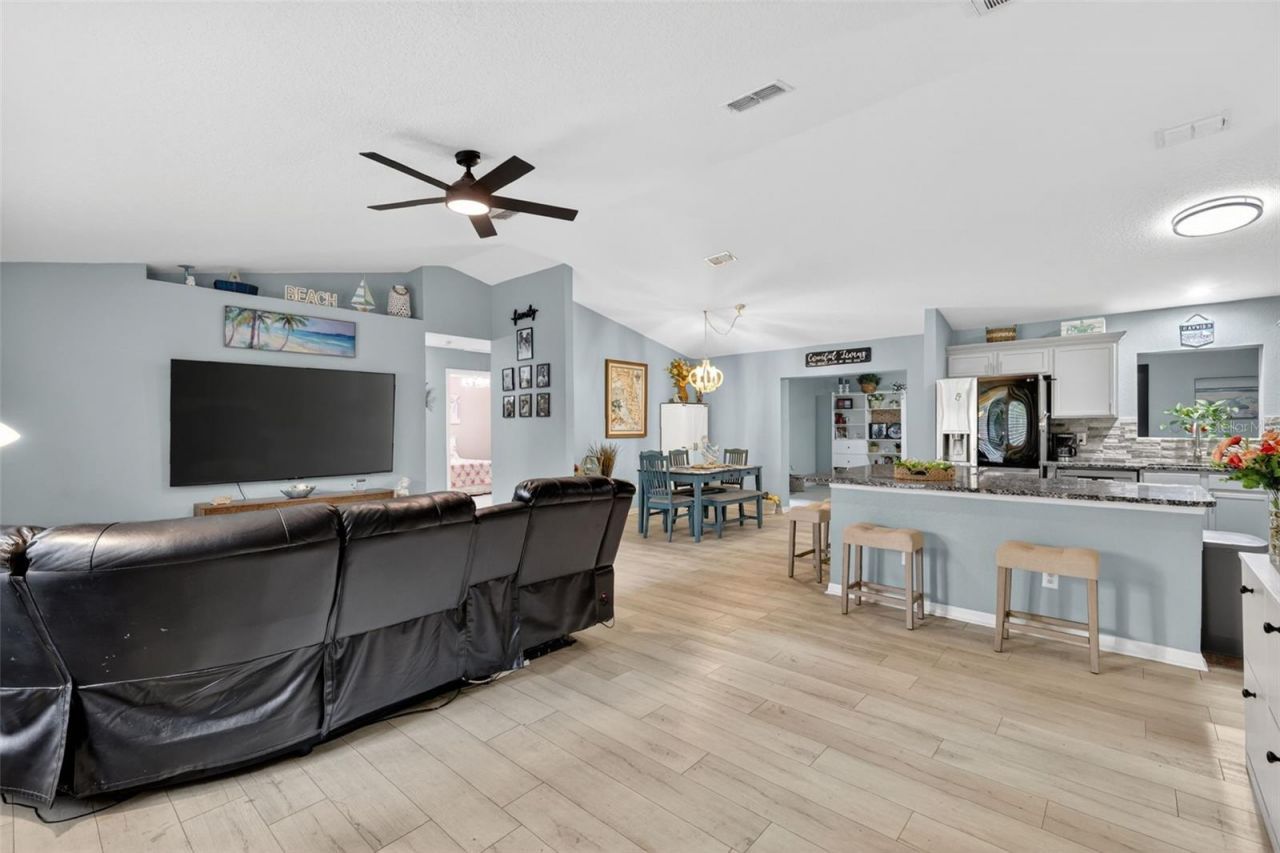 18018 SW 68th Loop, Dunnellon, FL 34432 Photo