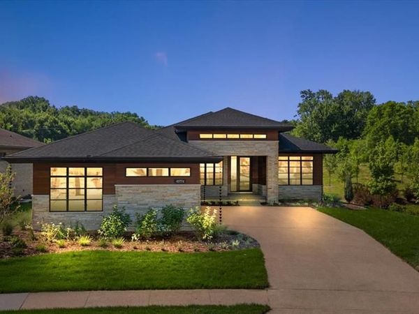 49266 Villa Court, Novi, MI 48374