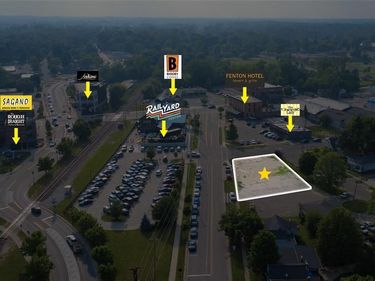 218 N Walnut Street , Fenton, MI 48430