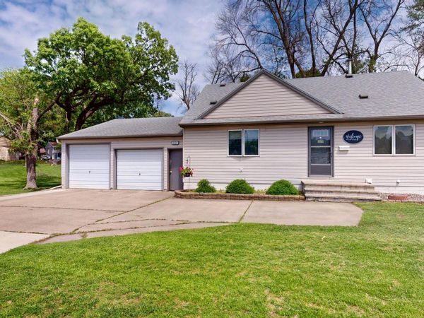 1112 Bridge Avenue , Albert Lea, MN 56007