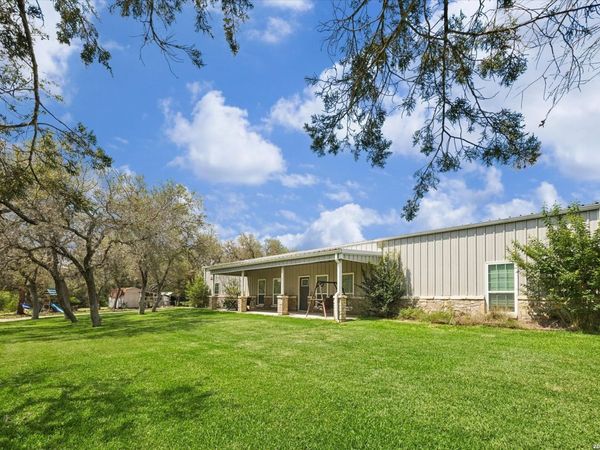 575 County Road 342, Hondo, TX 78861