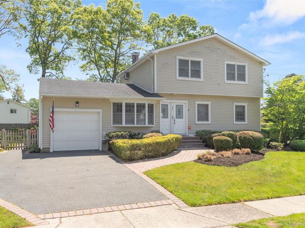 46 39th Street , Islip, NY 11751