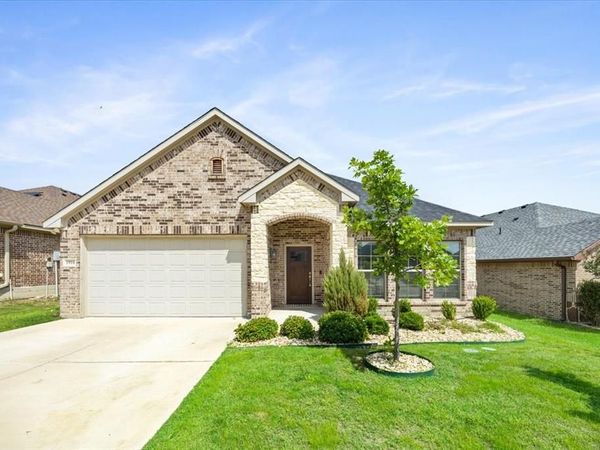 1916 Town Creek Circle, Weatherford, TX 76086