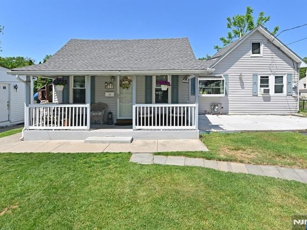 28 Makemoney Avenue, WANAQUE, NJ 07420