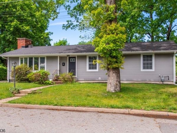 8 Wilcox Ave, Wharton, NJ 07885