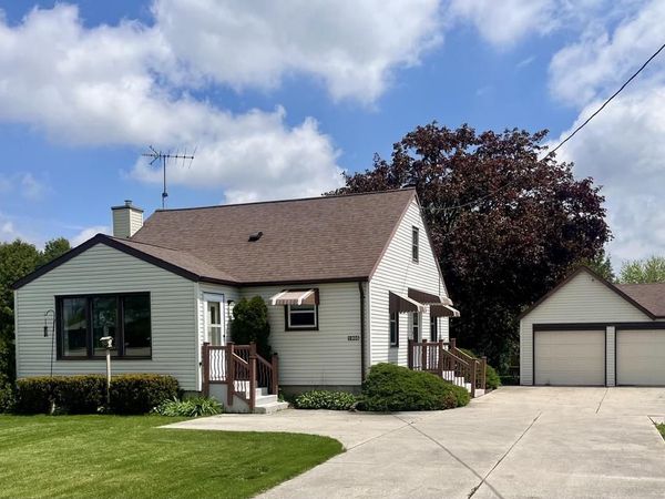1905 N Rapids ROAD, Manitowoc, WI 54220