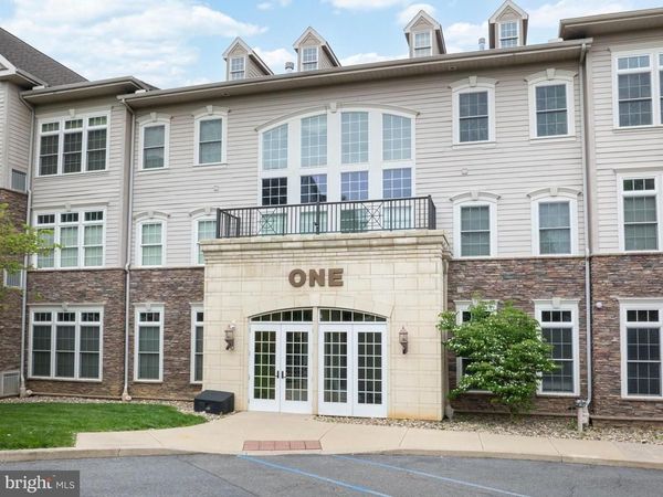 100 JEFFERSON AVENUE , Unit 125, STATE COLLEGE, PA 16801