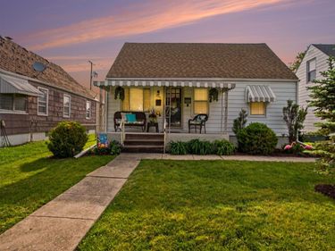 830 S Falcon Street, South Bend, IN 46619