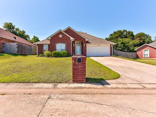 14704 Choctaw Trail, Choctaw, OK 73020