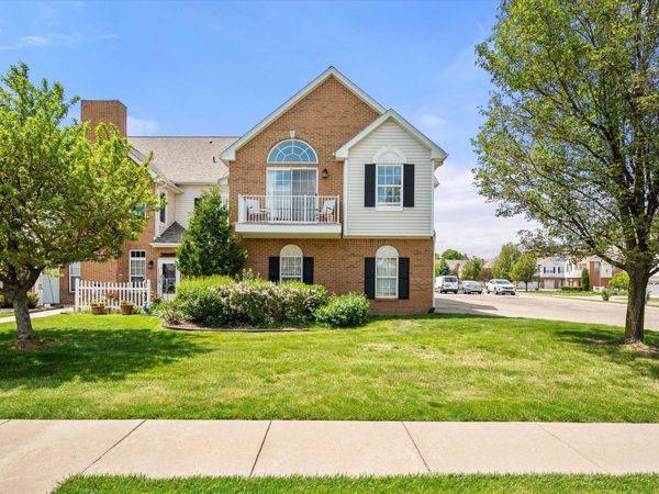 597 Olde English Circle, Howell, MI 48855