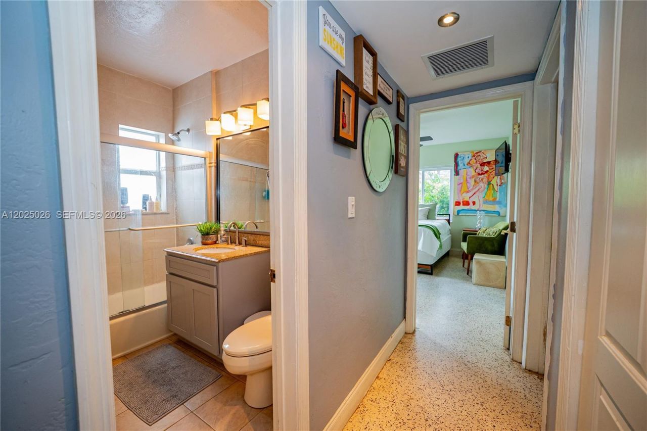 548 East Dr , Miami Springs, FL 33166 Photo