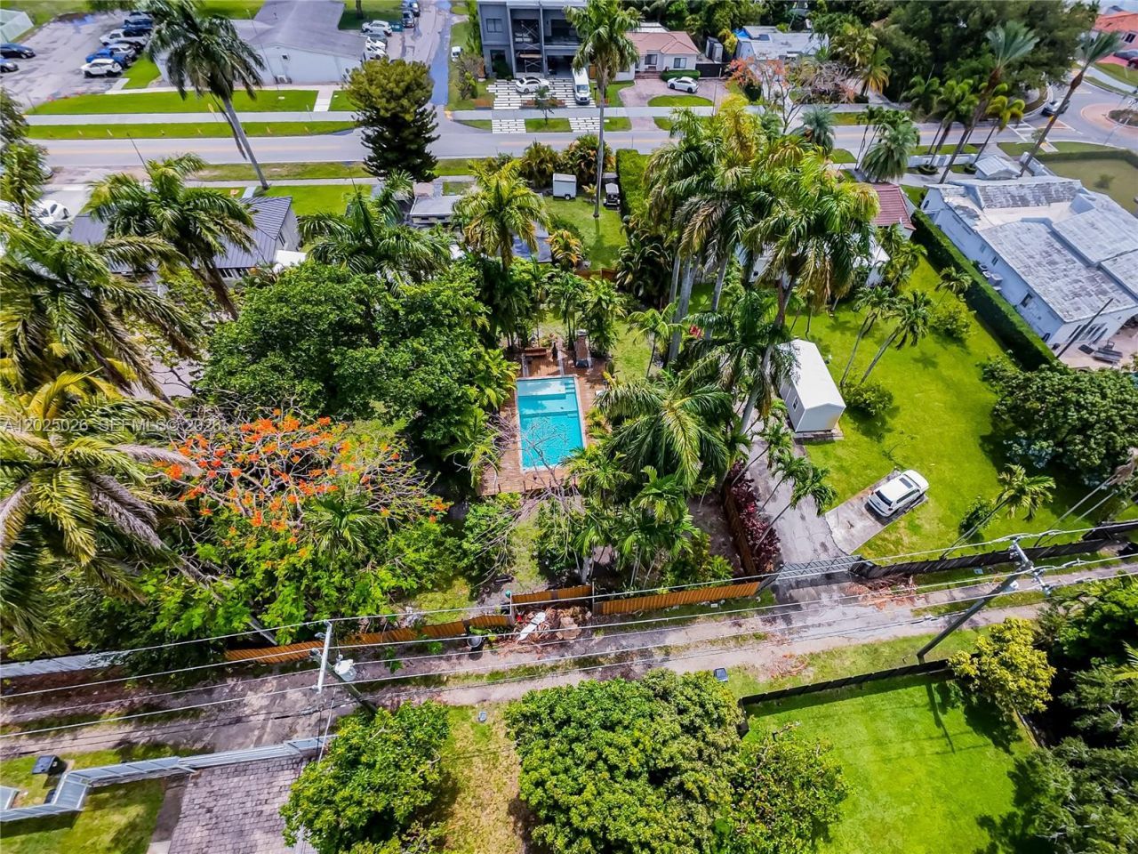 548 East Dr , Miami Springs, FL 33166 Photo