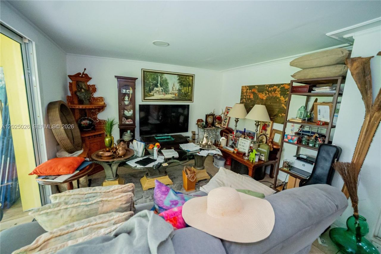 548 East Dr , Miami Springs, FL 33166 Photo