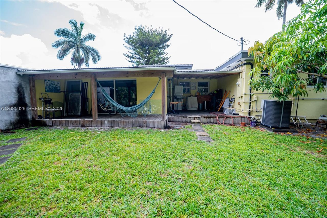 548 East Dr , Miami Springs, FL 33166 Photo