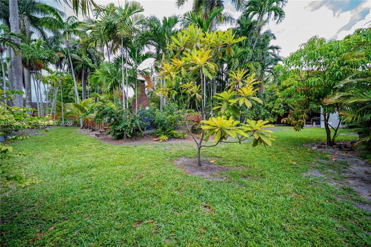 548 East Dr , Miami Springs, FL 33166 Photo