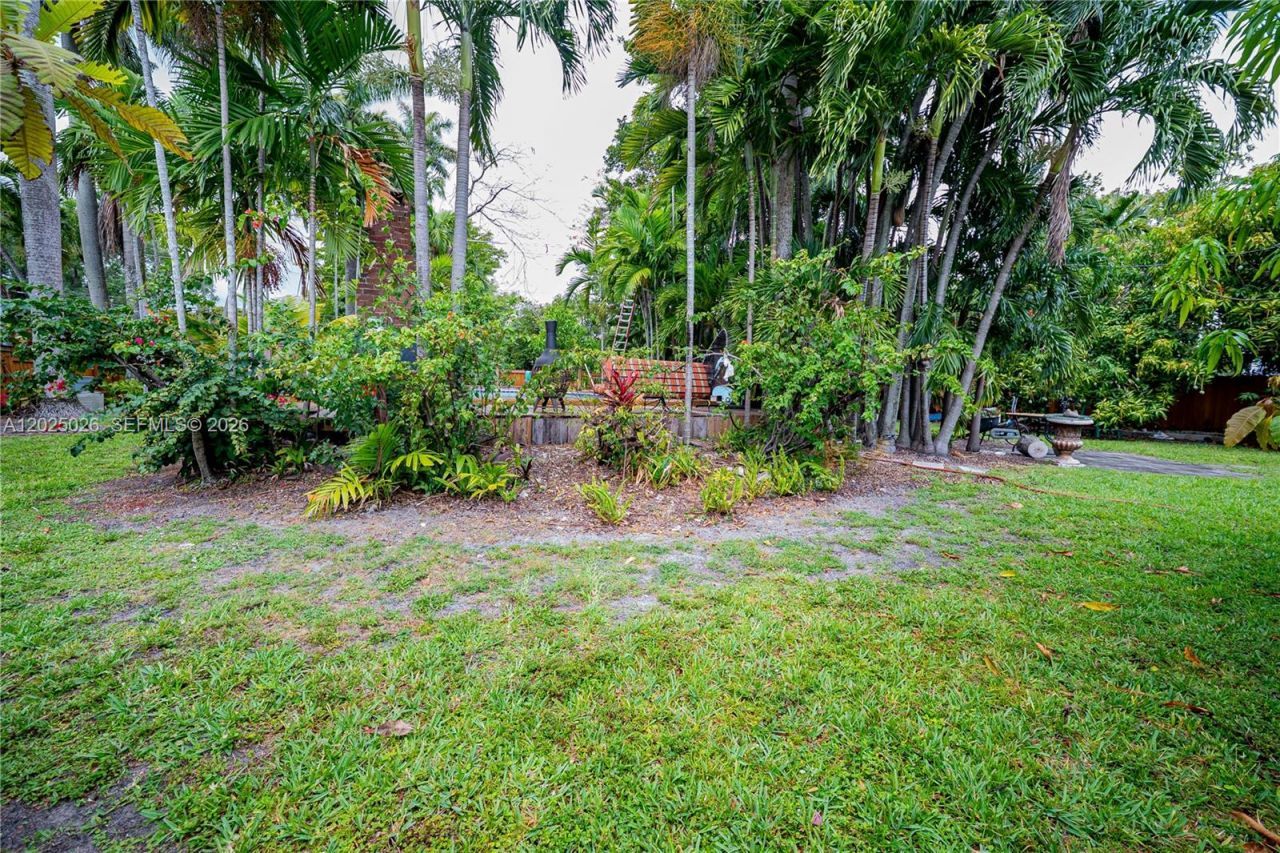 548 East Dr , Miami Springs, FL 33166 Photo