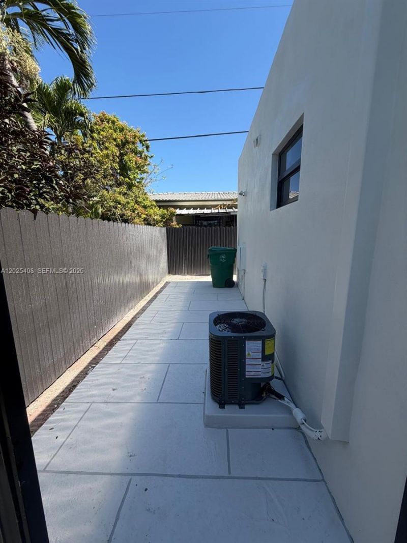 1703 SW 16th , Miami, FL 33145 Photo