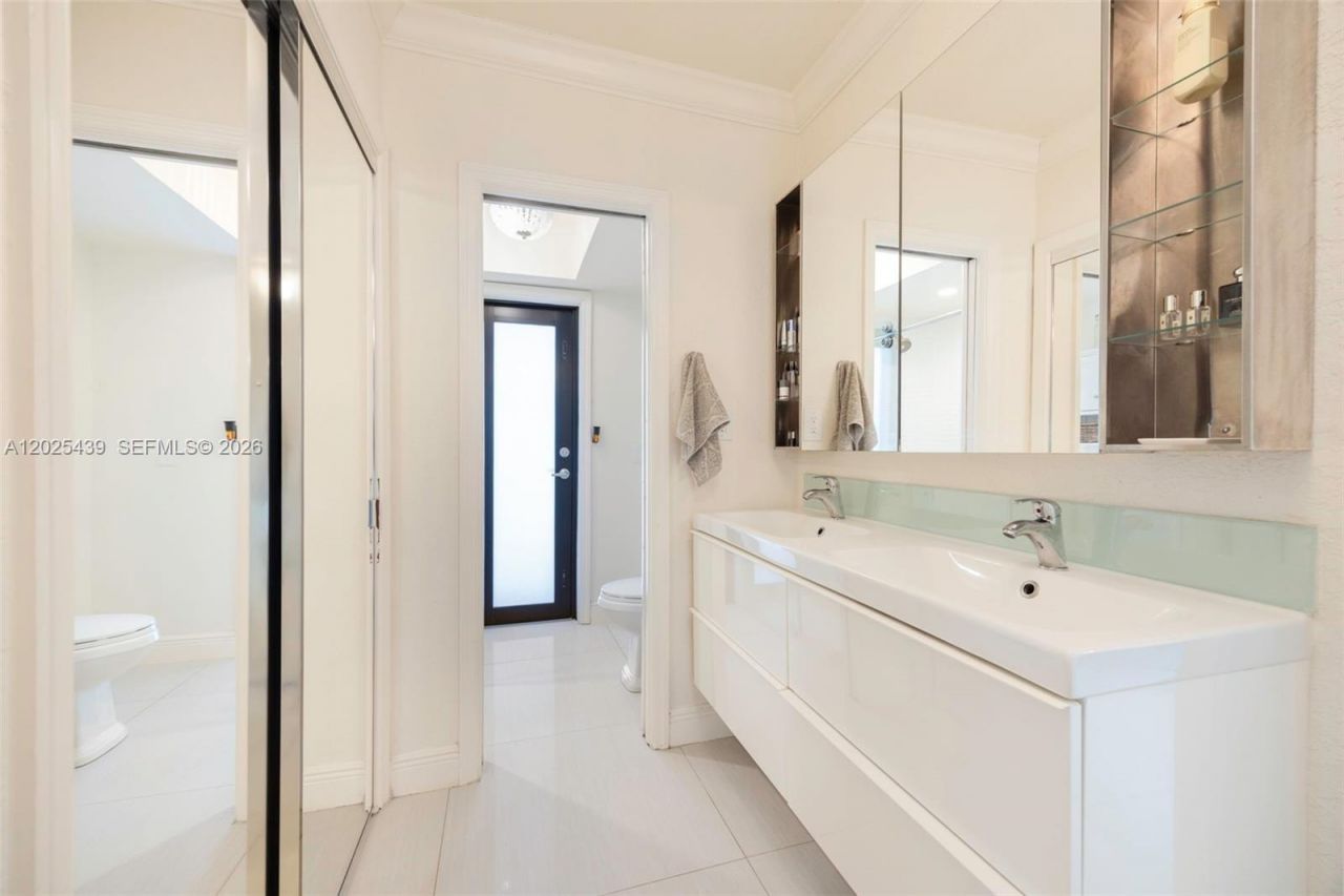 14700 Sailfish Dr , Coral Gables, FL 33158 Photo