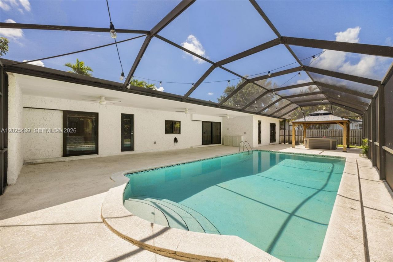 14700 Sailfish Dr , Coral Gables, FL 33158 Photo
