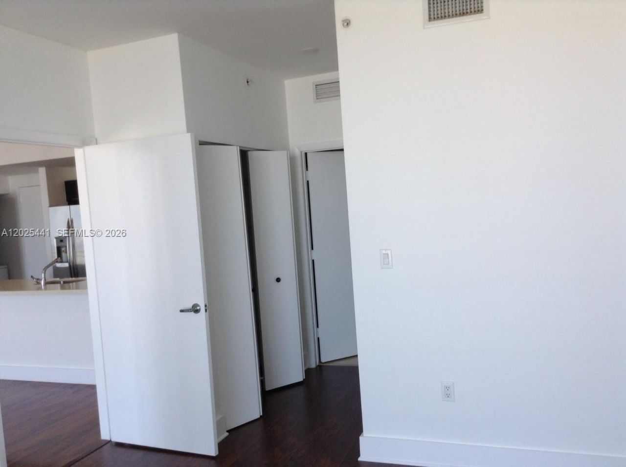 90 SW 3rd St , Unit 3708, Miami, FL 33130 Photo