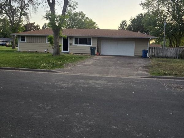 998 Overton Drive NE, Fridley, MN 55432