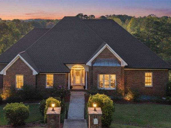 55 Rocky Circle NE, White, GA 30184