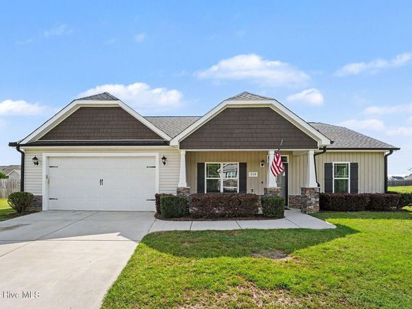 218 Planters Ridge Drive, Pikeville, NC 27863