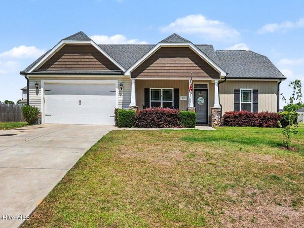 218 Planters Ridge Drive, Pikeville, NC 27863