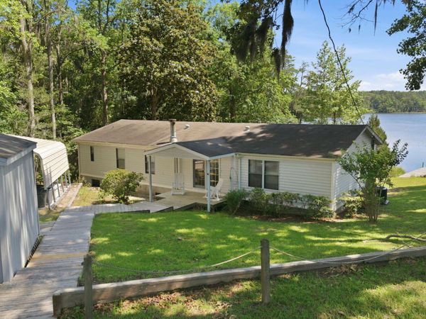 1045 River Road, Blounts Creek, NC 27814