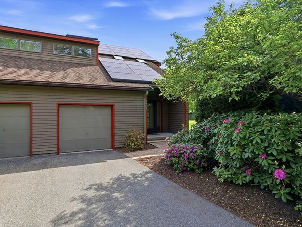 401 Fairway Village, Unit 401, Northampton, MA 01053