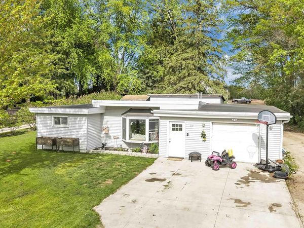 1159 HOBART DRIVE, Green Bay, WI 54304