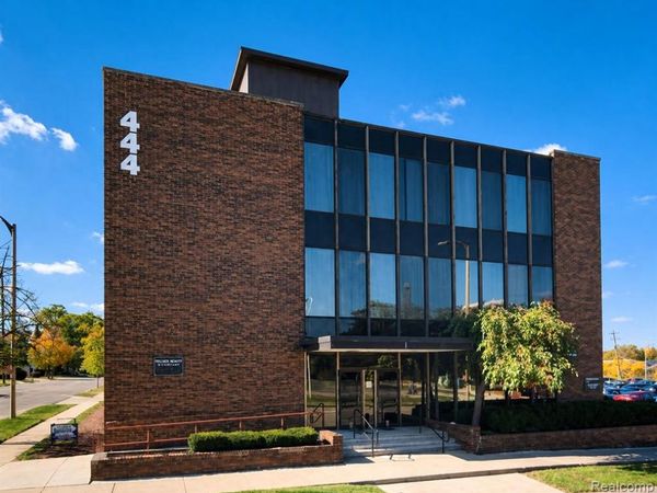 444 Church St , Flint, MI 48503