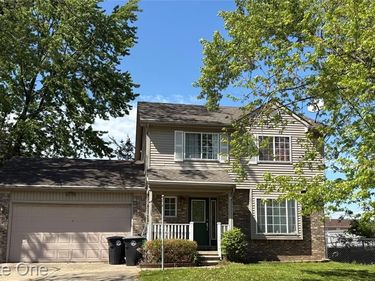 29500 Norfolk Street, Livonia, MI 48152
