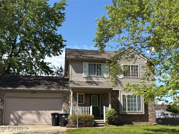 29500 Norfolk Street, Livonia, MI 48152