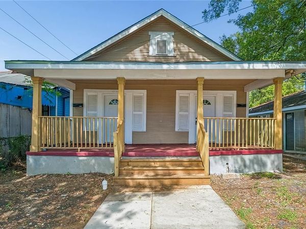 8331 NELSON Street, New Orleans, LA 70118