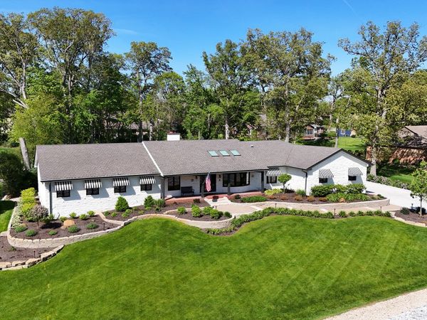664 Fairway Lane , Frankfort, IL 60423