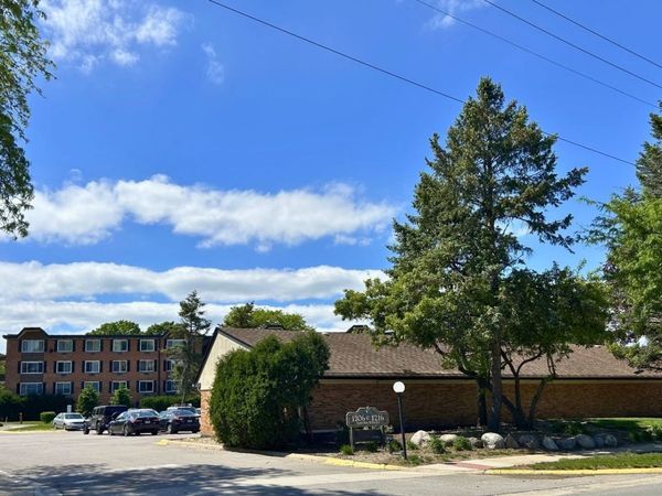 1206 New Wilke Road , Unit 206, Arlington Heights, IL 60005