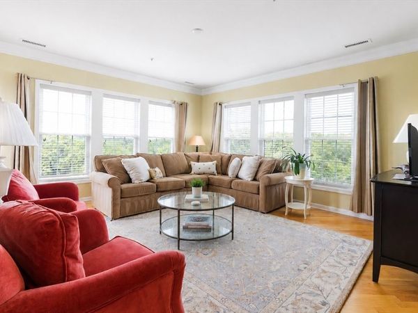 9 Morgan Dr, Unit 309, Natick, MA 01760