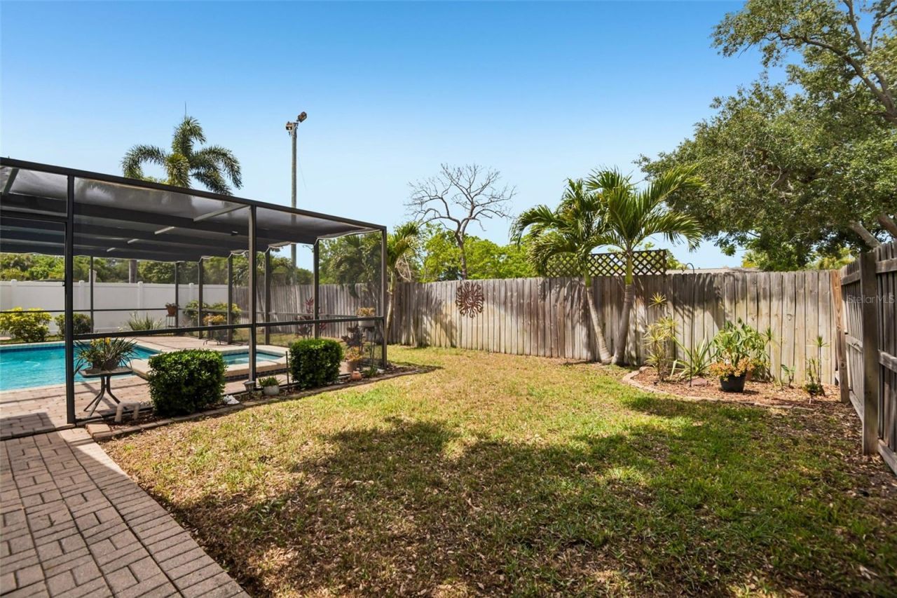 12596 93rd Way, Largo, FL 33773 Photo