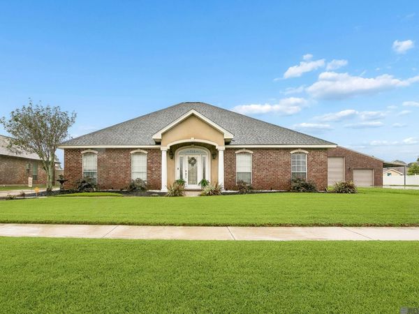 712 N Pine St, Gramercy, LA 70052